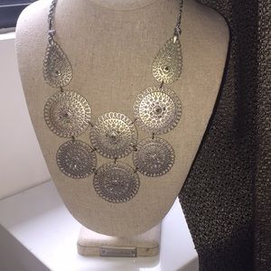 Stella and Dot Medina Necklace